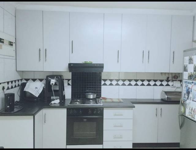 4 BEDROOM HOUSE FOR SALE IN BONELA